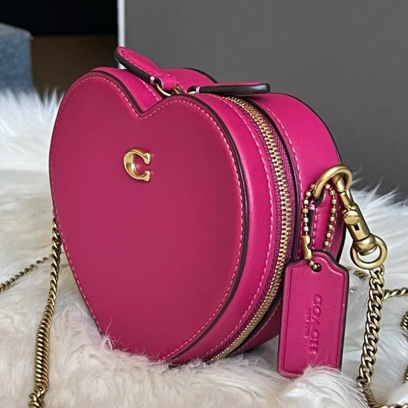 CE765 - Coach Heart Crossbody 14 - Picture 4 of 12